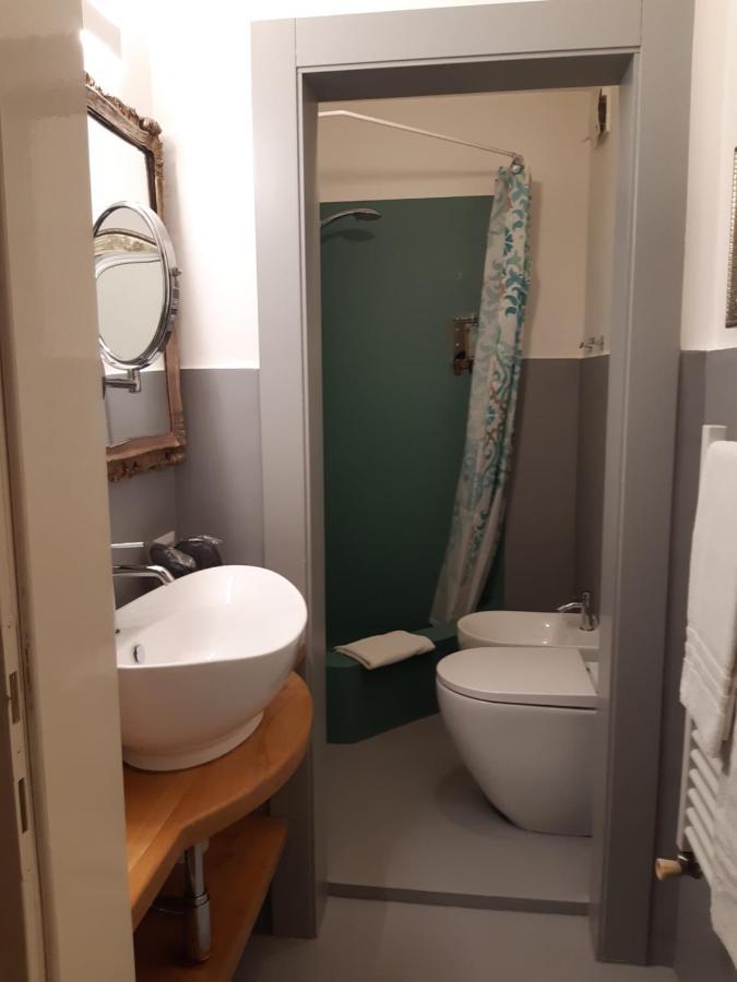 B&B S. Trinita 18 Suites & Rooms 特伦托 外观 照片